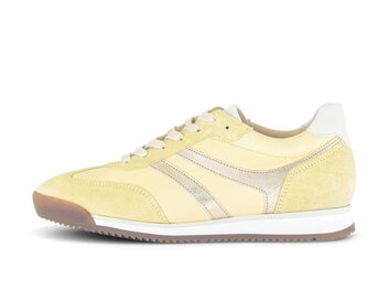 Low sneaker yellow