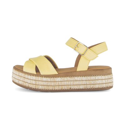 Platform sandal yellow