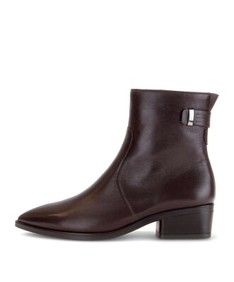 Elegant ankle boot red