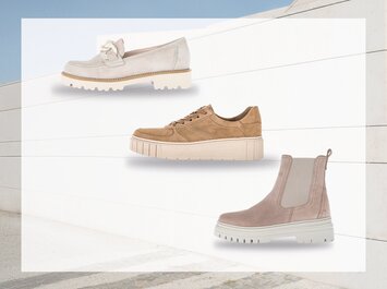 Trois paires de chaussures pour femme dans des tons naturels doux sont disposées sur un fond clair et moderne : en haut, un loafer beige avec nœud ; au centre, une sneaker marron à semelle claire ; en bas, une Chelsea boot marron clair avec insert élastique. | © Gabor Shoes GmbH, Allemagne