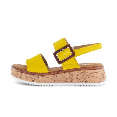 Platform sandal yellow