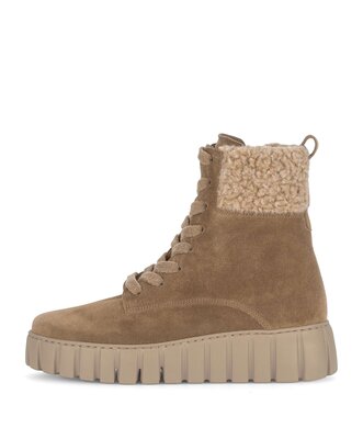 Platform ankle boot brown