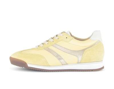 Low sneaker yellow