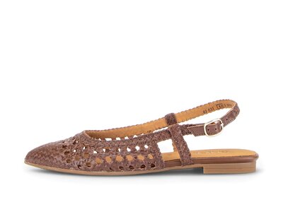 Sling pump brown