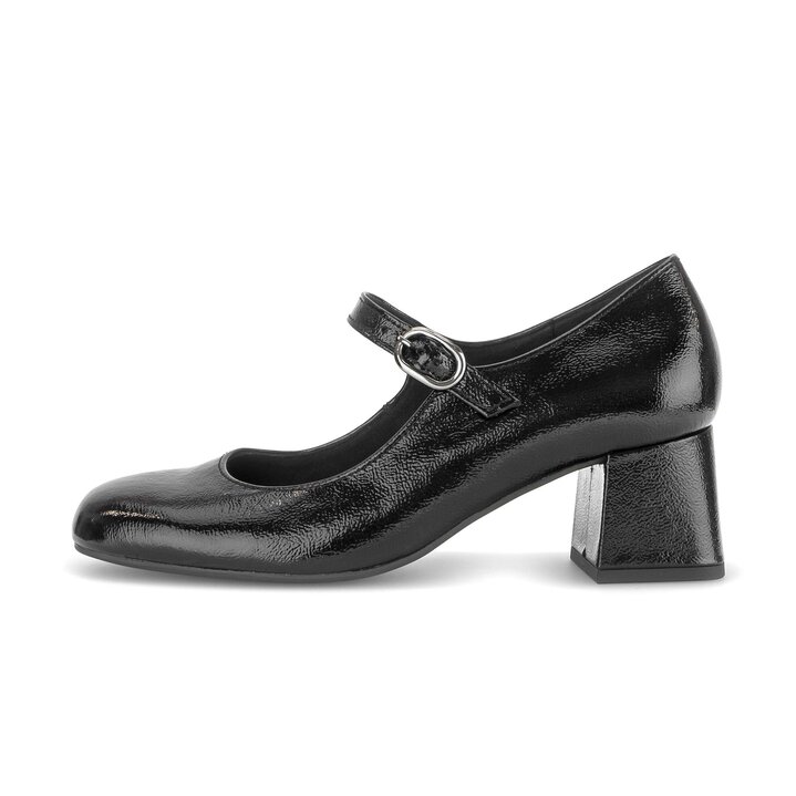 Buckle pump black #0