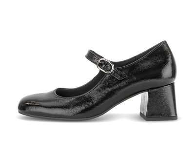 Buckle pump black