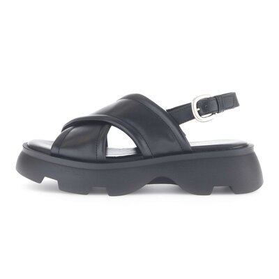 Strappy sandal black