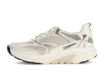 Low sneaker cream