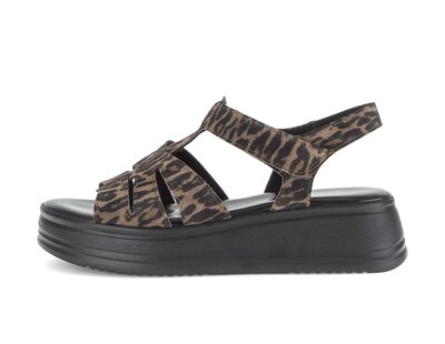 Platform sandal brown