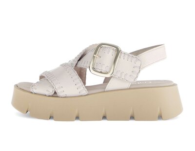 Platform sandal cream